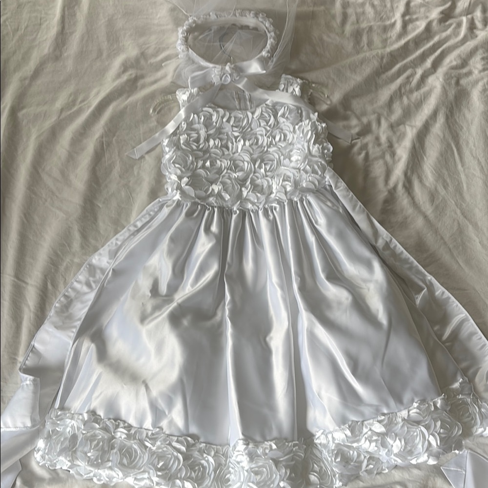 Girls Swea Pea & Lilli  First Communion Dress and headpiece Size 8
Worn once